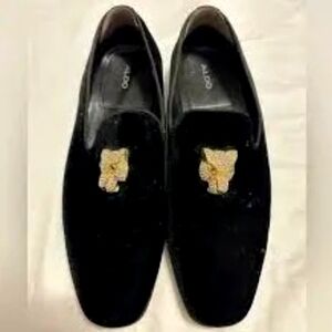 ALDO Lion-Head  Medallion Velvet  Loafer Slippers-Size 11-RARE FIND!